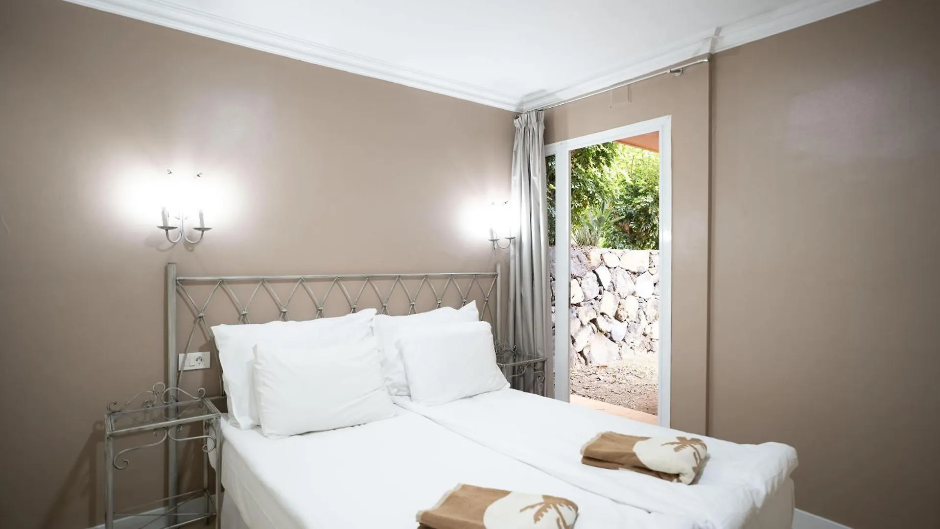 Coral La Quinta Park Suites Санта-Урсула